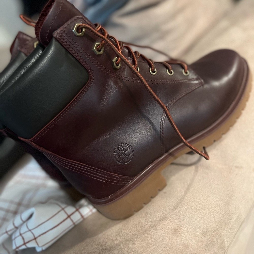 Timberland Bordeaux boots - Picture 2 of 4